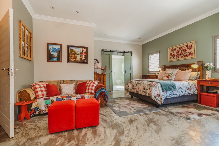 5 Bedroom Property for Sale in Heather Park Western Cape